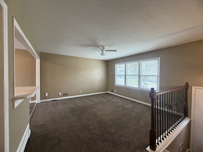 Building Photo - 5035 Overton Ave