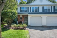 Building Photo - 45 Maple Ln