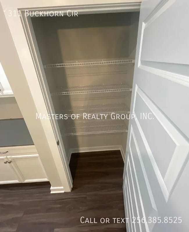 Building Photo - 311 Buckhorn Cir