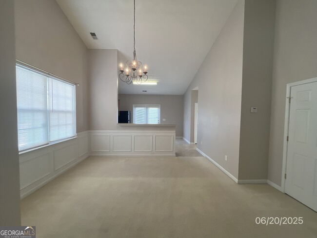 Building Photo - 1419 Wilshire Way