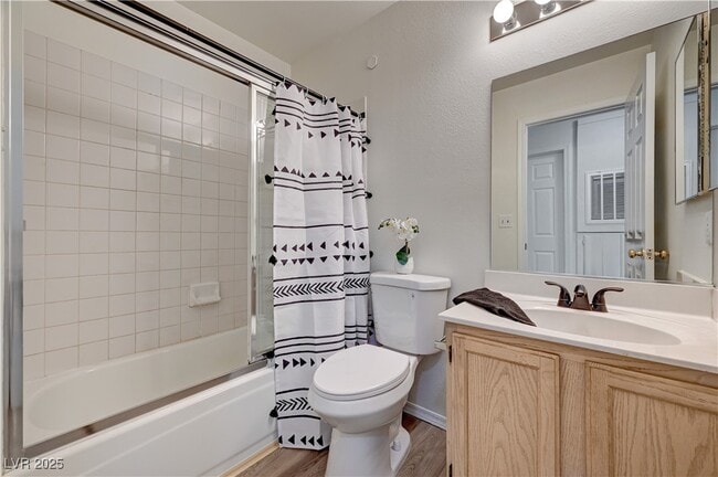 Building Photo - 2040 Willowbury Dr