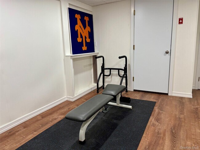 Building Photo - 129 Lynncliff Rd