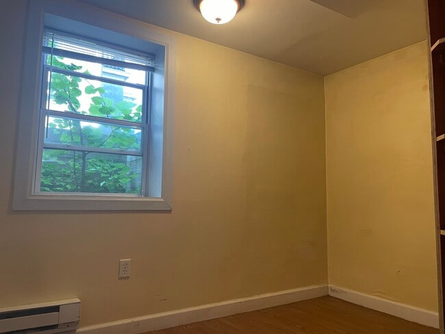 Building Photo - 109 Lathrop St