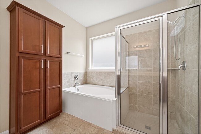 Building Photo - 111 Pheasant Run Dr