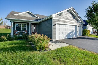 Building Photo - 12331 Pineridge Way N