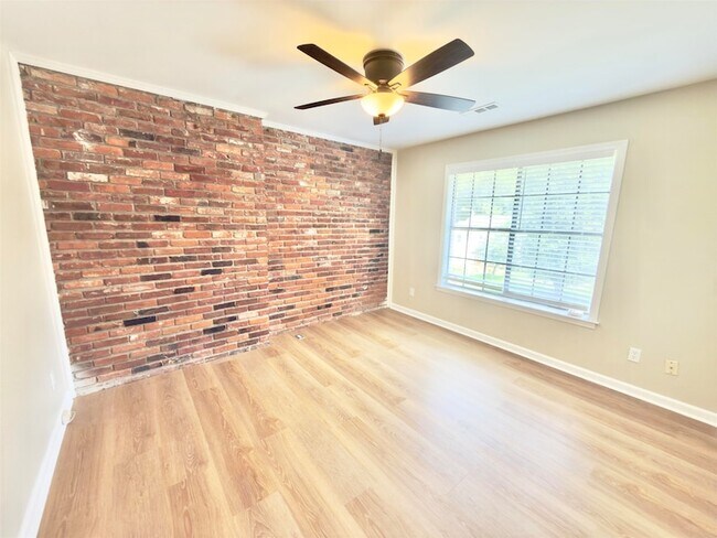 Building Photo - 379 Dove Valley Rd