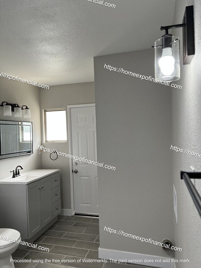 Building Photo - Nice Home For Rent