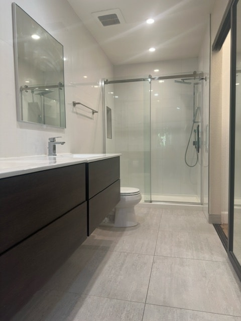 Building Photo - 4627 Rousillon Ave