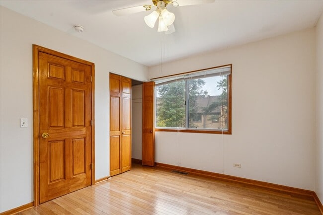 Building Photo - 1410 Fairfax Ln