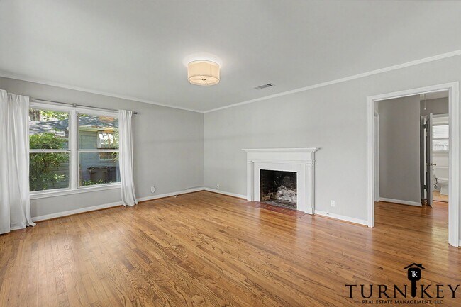 Building Photo - Vintage Charm Meets Modern Comfort Fully Updated 1942 Home in Fort Worth's Ridglea Area