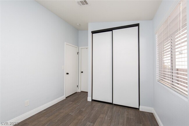 Building Photo - 5748 Chisolm Trail