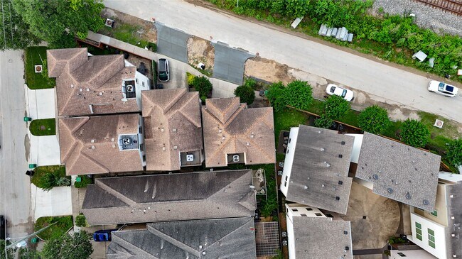 Building Photo - 5711 Allen St
