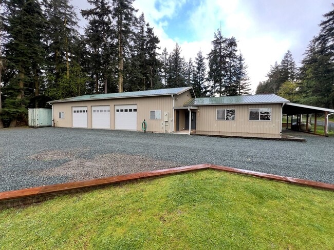 Building Photo - 1 Bed 1 Bath newly remodeled with Large shop **$500 off first months rent**