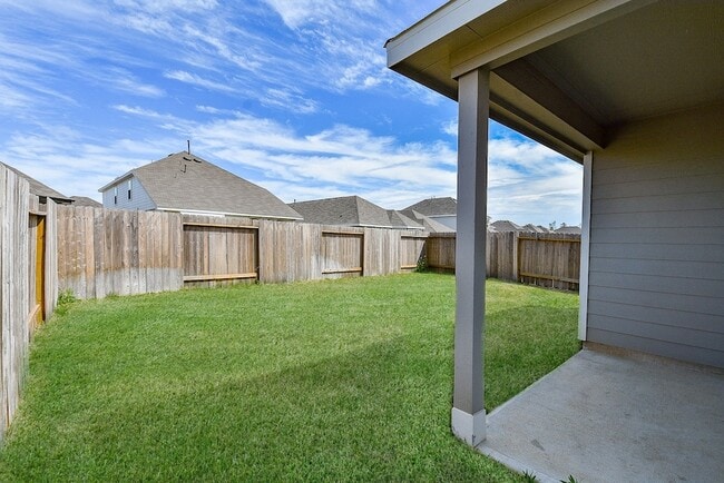 Building Photo - 14042 Chinook Dr