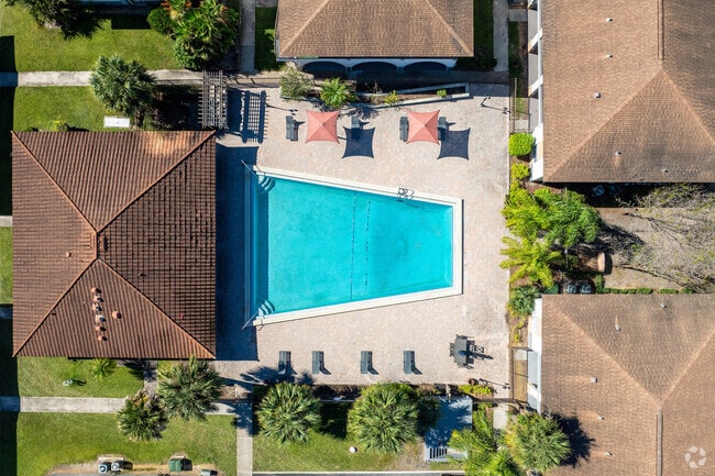 Building Photo - Goldelm at Valencian