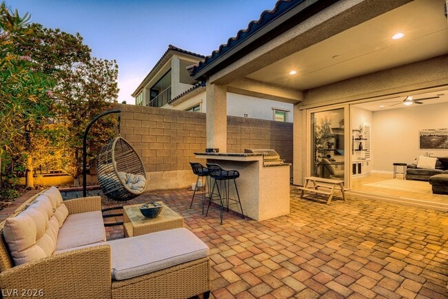 Building Photo - 3553 Royal Fortune Dr