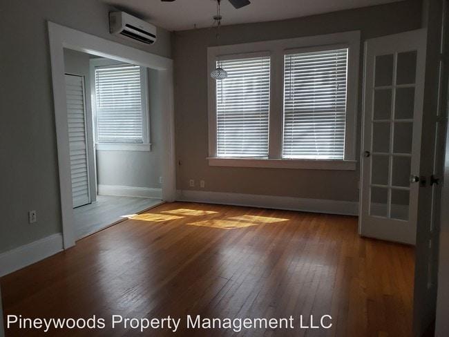 Building Photo - 1914 W Dekle Ave