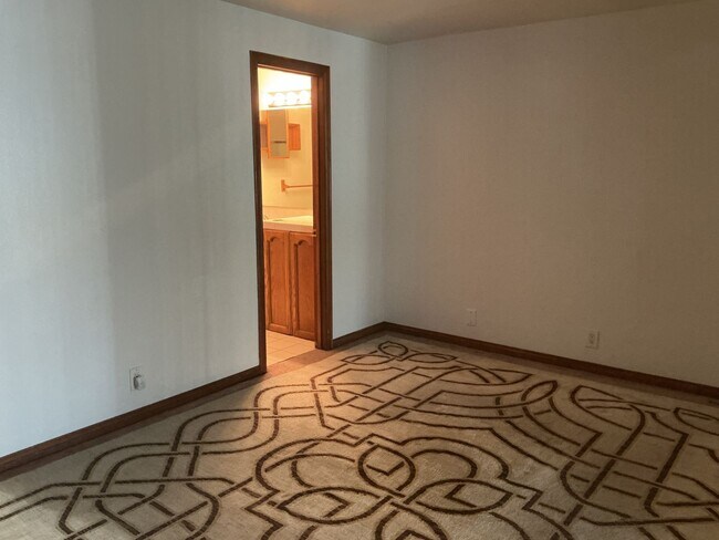 Building Photo - Los Caballeros Clubhouse #1302