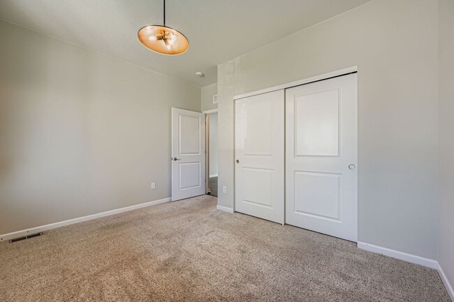 Building Photo - Stunning home in Lafayette!