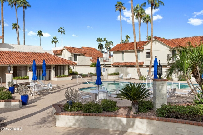 Building Photo - 7118 E Buena Terra Way