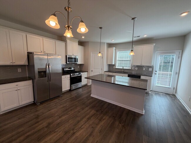 Building Photo - 311 Mahone Dr