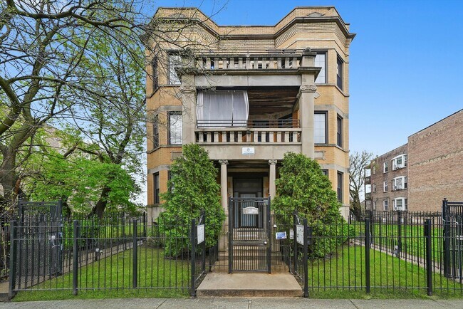 Primary Photo - 1519 E Marquette Rd