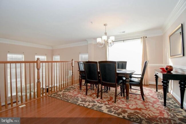 Building Photo - 15260 Rosemont Manor Dr