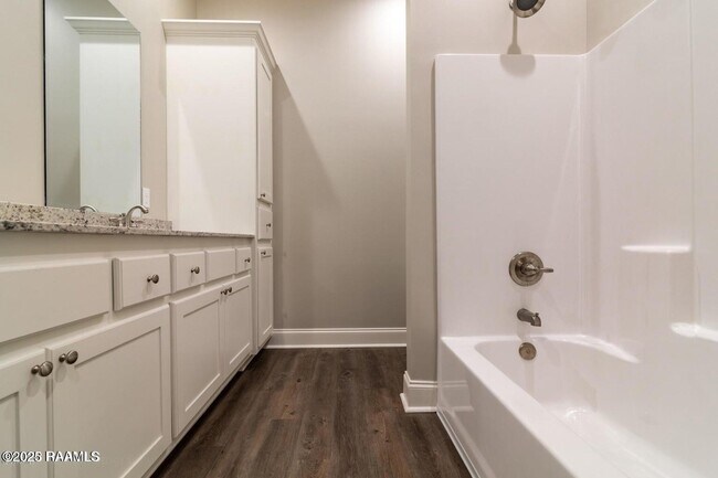 Building Photo - 108 Millie Park Dr