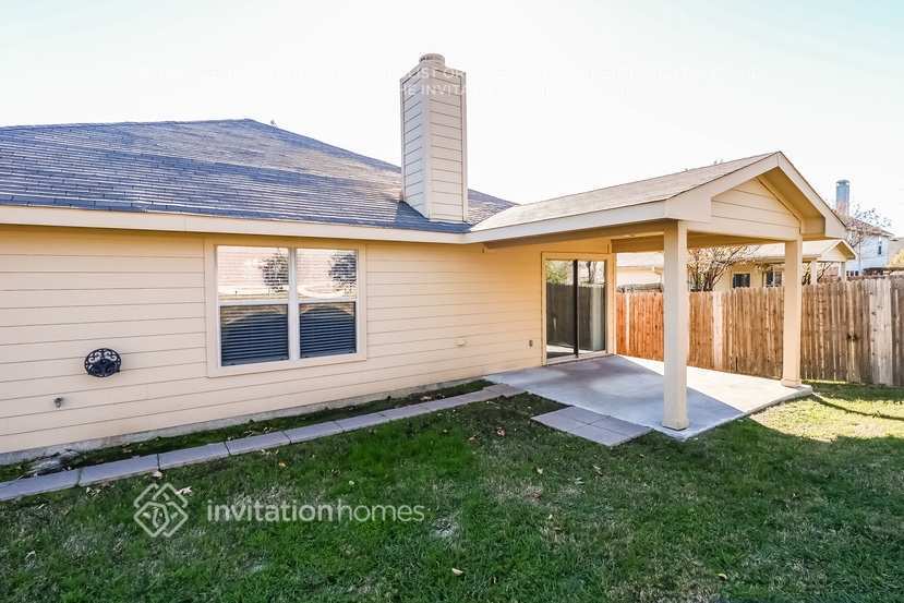 Building Photo - 3878 Pinebluff Ln