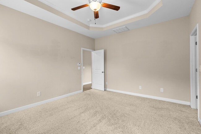 Building Photo - 518 New Hanover Trl