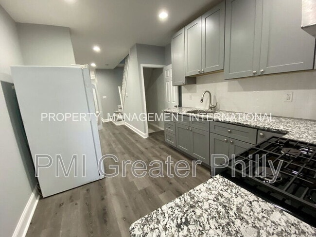 Building Photo - 5257 Addison St