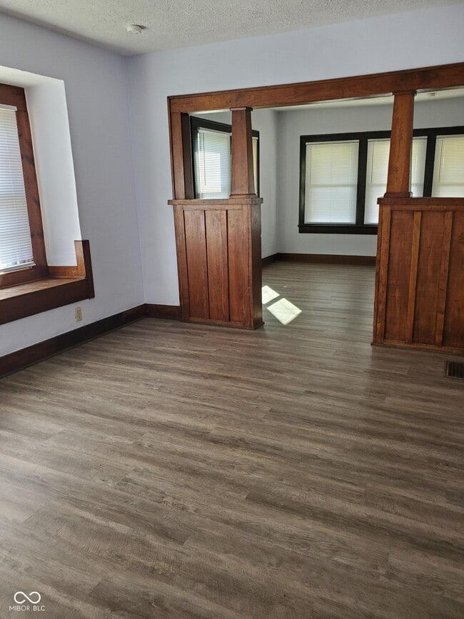 Building Photo - 4507 Bluff Rd