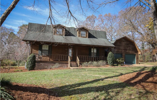 Building Photo - 3700 N Airport Rd