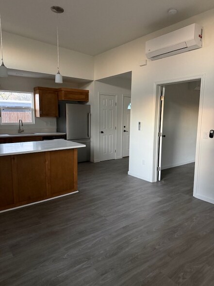 Building Photo - 5564 E Camden St