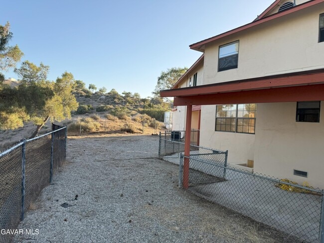 Building Photo - 13620 Pales Rd
