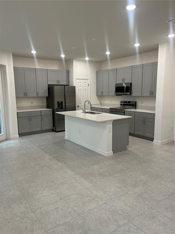 Building Photo - 1500 Silver Lining Wy