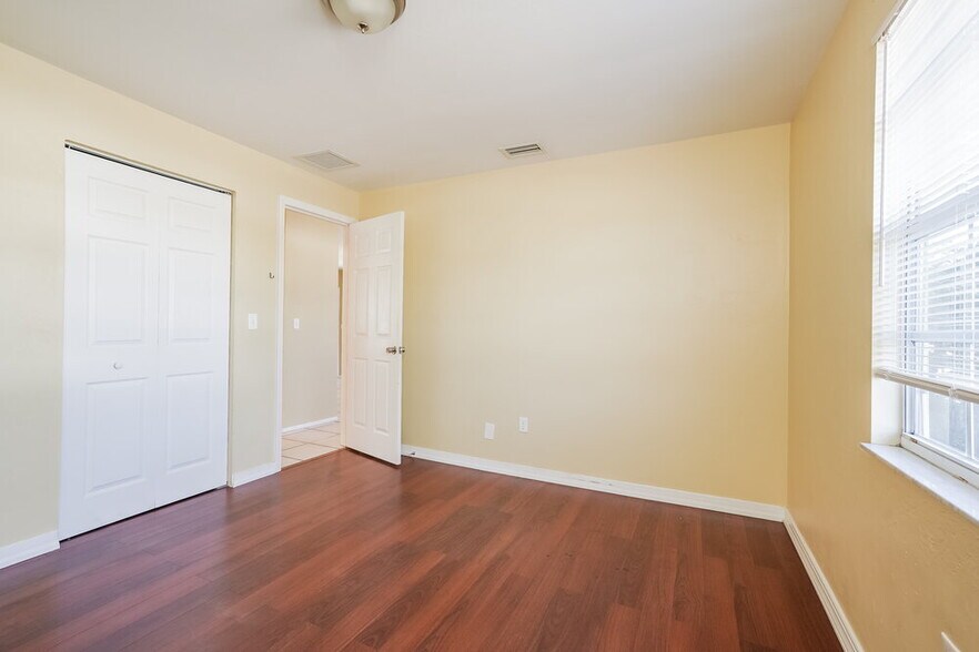 Building Photo - 18703 Sebring Rd