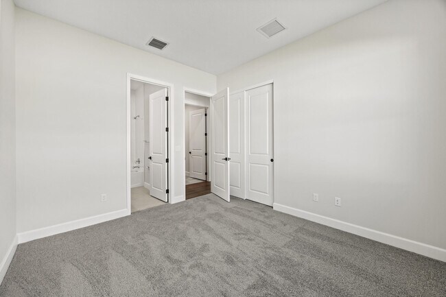 Building Photo - 14421 Spruce Pne Dr