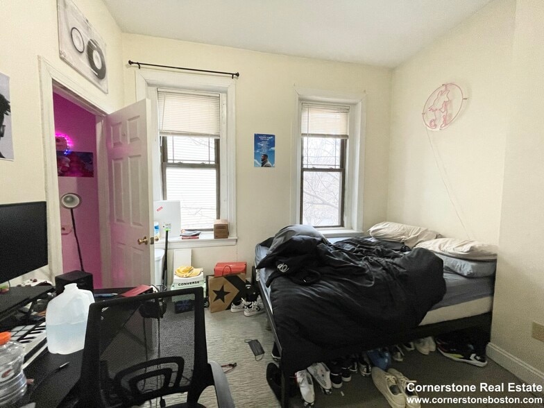 Building Photo - 1451 Tremont St