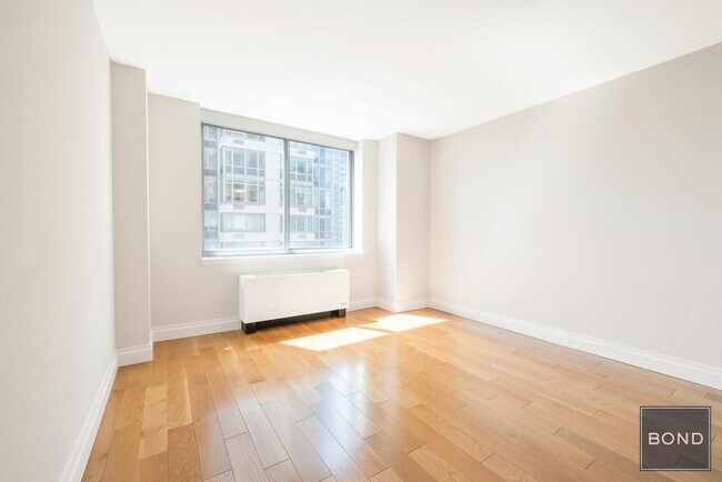 Building Photo - 776 Sixth Avenue