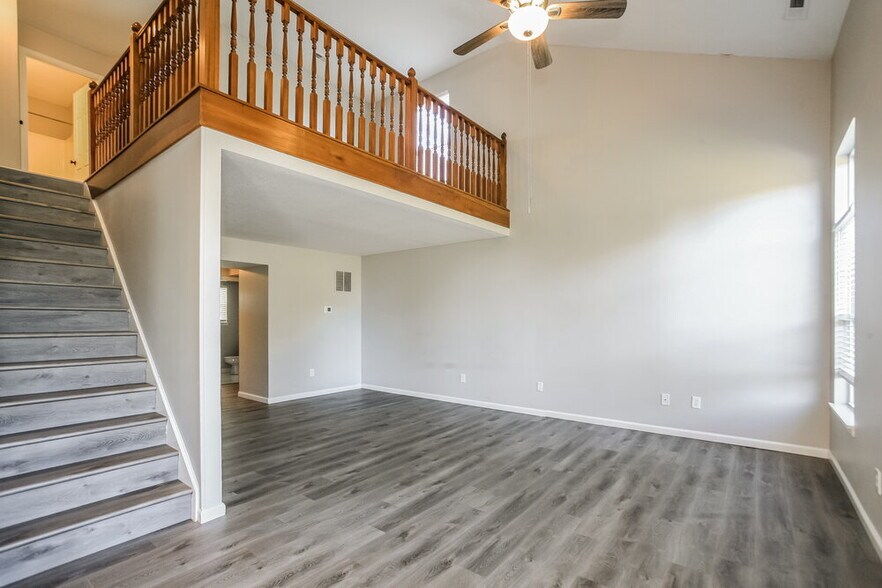 Building Photo - 15510 Wandering Way