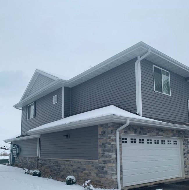 Building Photo - 2 bedroom in Appleton WI 54913
