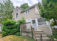 Building Photo - 716 Kellogg St SE