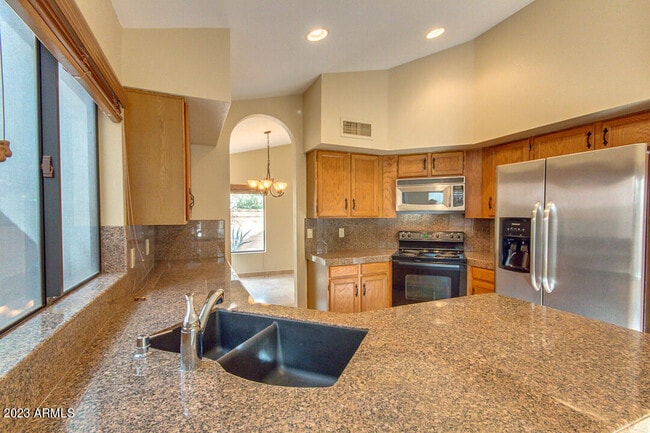 Building Photo - 9526 E Wood Dr