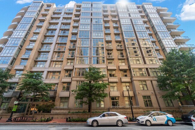 Building Photo - Madrigal Lofts in Mt Vernon Triangle | 2 Bed | 2 Bath | 920 Sf | Balcony | 1 Garage Parking Space