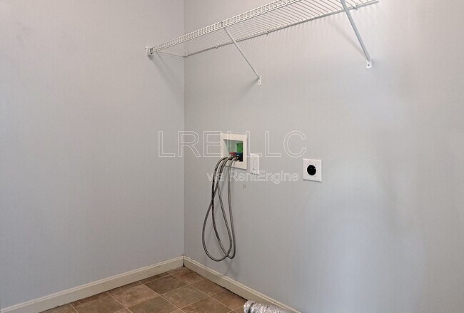 Building Photo - 304 Keeneland Dr