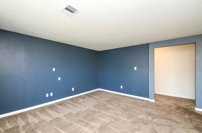 Building Photo - 4423 Ashberry Pine Ln