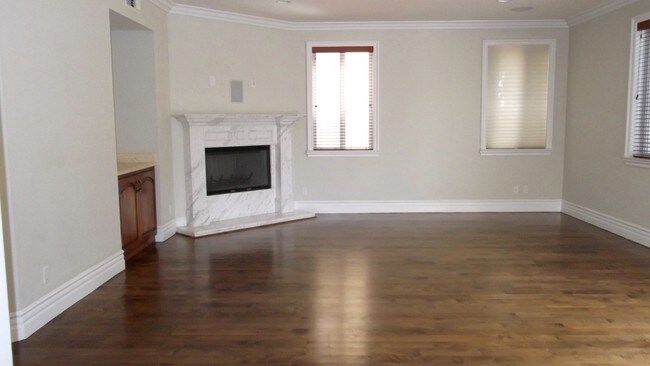 Building Photo - 1842 10th St