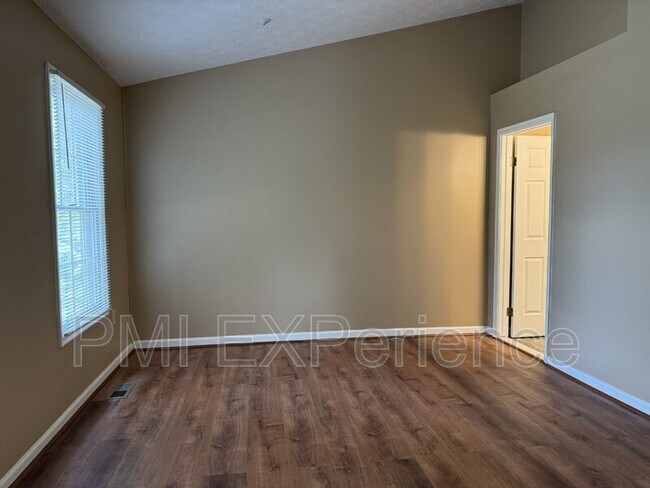 Building Photo - 12744 Wedgedale Ct