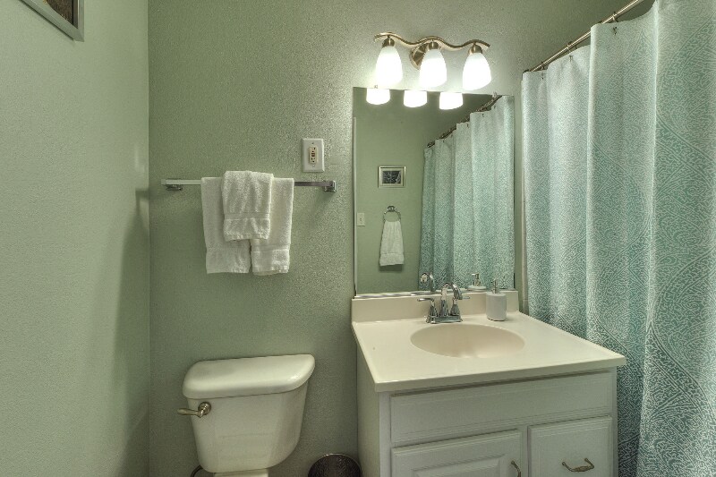 Building Photo - 20902 South Ave